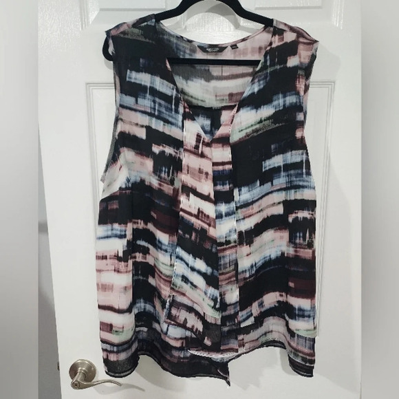 Simply Vera - Vera Wang Multicolored Geometric Design Sleeveless Blouse Size 3X - Picture 1 of 10